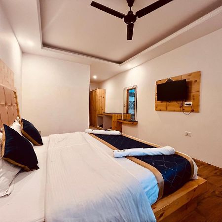 The Radhika - A Luxury Resort In Mountains Manāli Eksteriør bilde